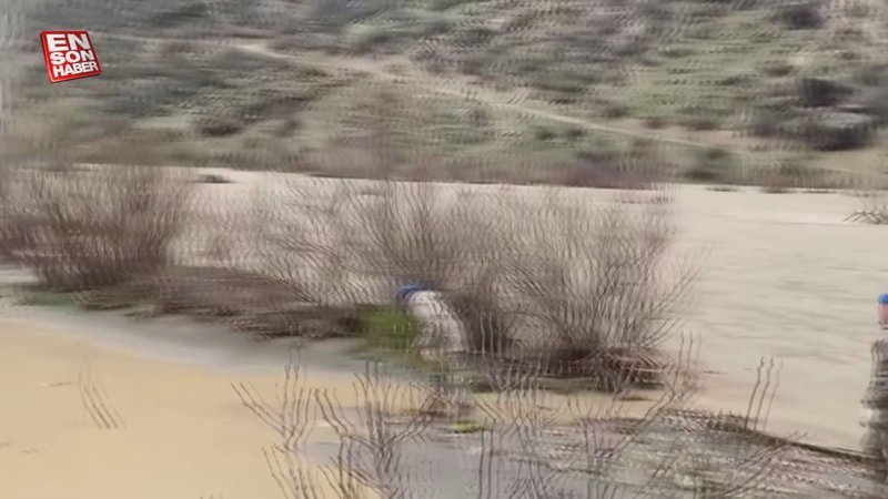 Mehmetçik Adıyaman’da selde kaybolan vatandaşları aramaya devam