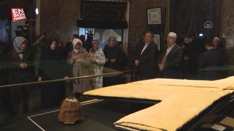 Hırka-i Şerif Ramazan'ın ilk cuma günü ziyarete açıldı