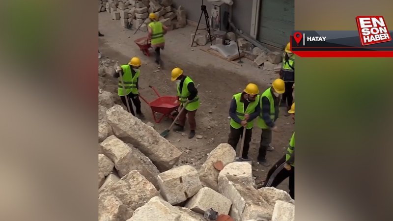 Hatay'da tarihi yapıların enkazından 300 eser kurtarıldı