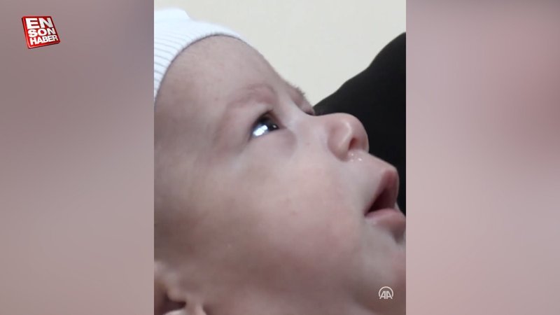 Sima bebek, 53 gün sonra depremzede ailesine kavuştu