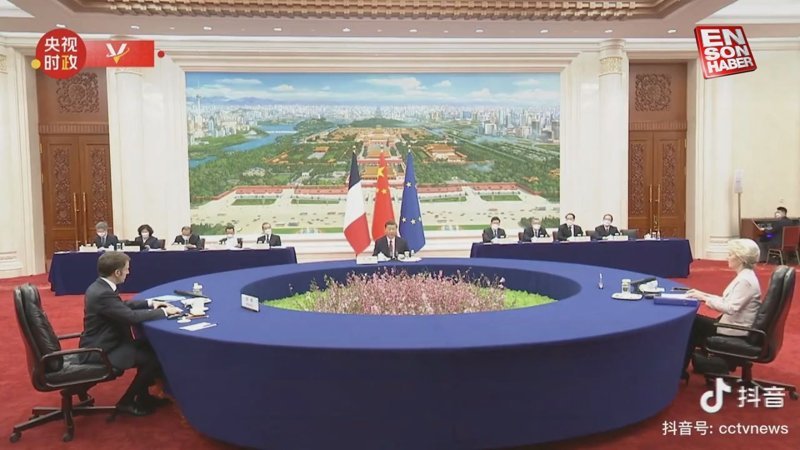 Şi, Macron ve Leyen'in toplantısına masa damga vurdu