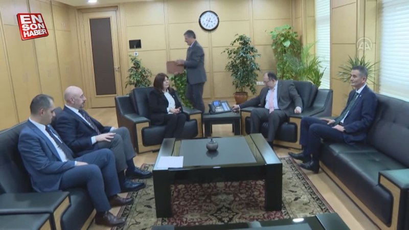 İyi Parti, milletvekili aday listelerini YSK'ya teslim etti