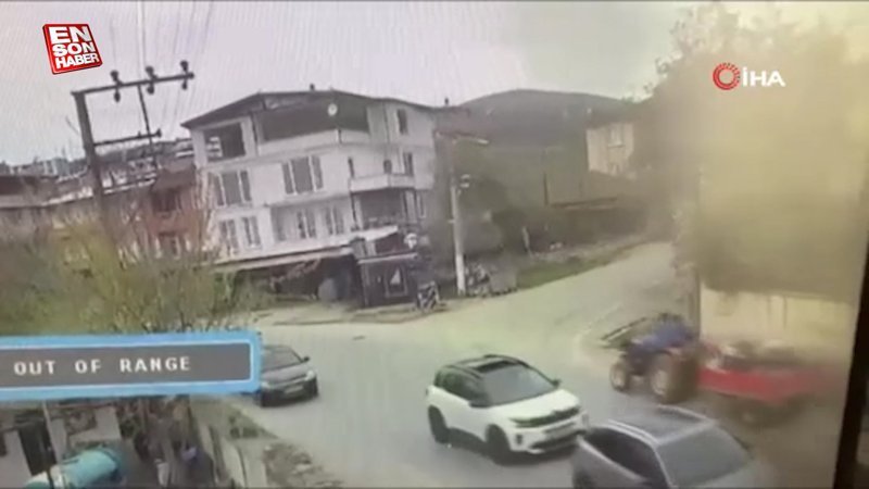 Bursa'da tırın devrilme anı