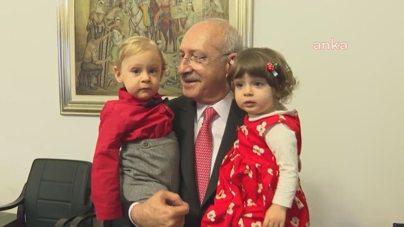 Kemal Kılıçdaroğlu'na torunları sürpriz yaptı