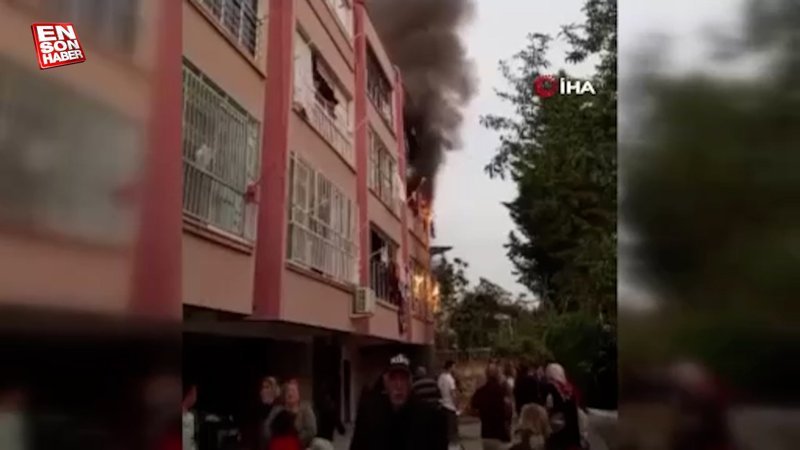 Mersin'de yangın faciası: Üçüz kardeşlerin içinde olduğu ev alev alev yandı