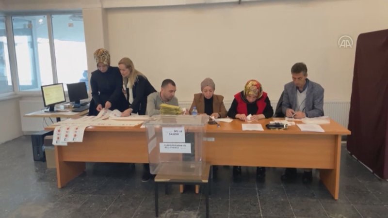 Sınır kapılarında oy verme işlemi başladı