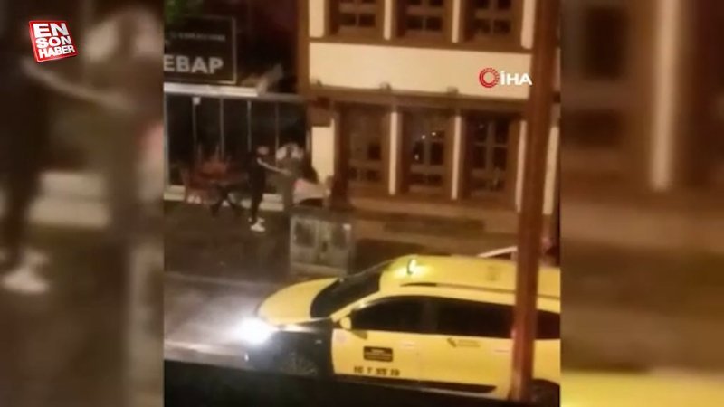 Bursa'da darbedilen 3 genç kız zorla taksiye bindirildi