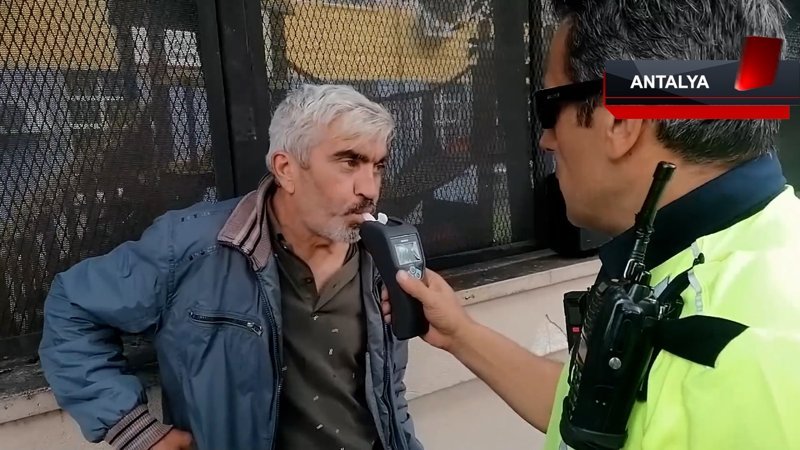 Antalya'da direksiyon başında sızdı 25 bin 521 TL para cezası yedi