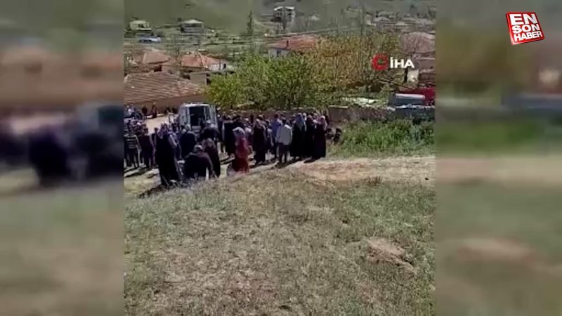 Kırıkkale'de cenaze çıkışı otomobil kalabalığa daldı: 6 kişi yaralandı