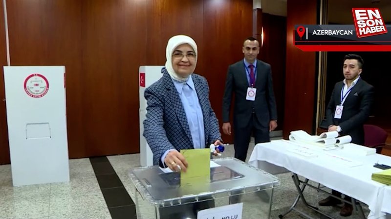 Azerbaycan'daki Türk seçmenler sandık başında