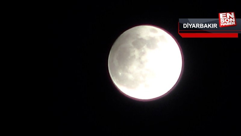 Diyarbakır ve Şırnak'da çocuklar yarı gölgeli ayı izledi