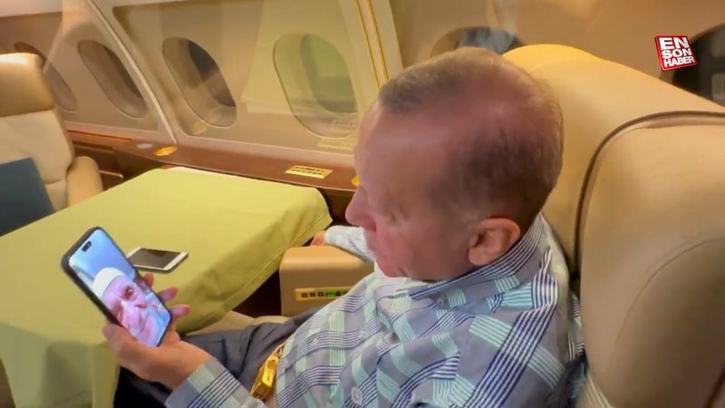 Cumhurbaşkanı Erdoğan, Büyük İstanbul Mitingi'nde gündem olan Hüseyin amca ile görüştü