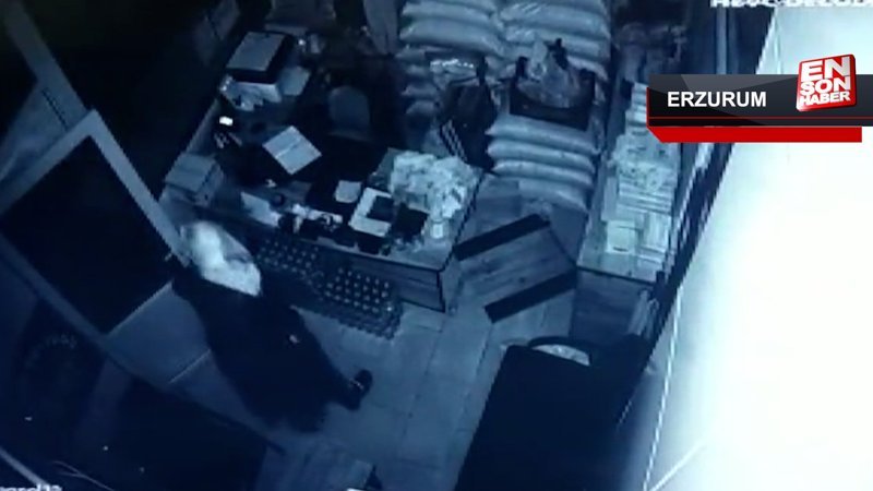 Erzurum'da çalıştığı iş yerine kadın kıyafeti ile girip kasayı çaldı