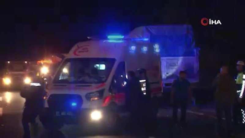 Adana'daki kazada bir kişi ambulans kaçırdı