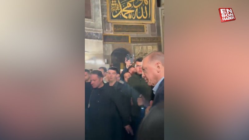 Cumhurbaşkanı Erdoğan, Ayasofya'ya tekbirlerle girdi