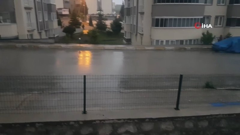 Karabük'te dolu ve sağanak etkili oldu