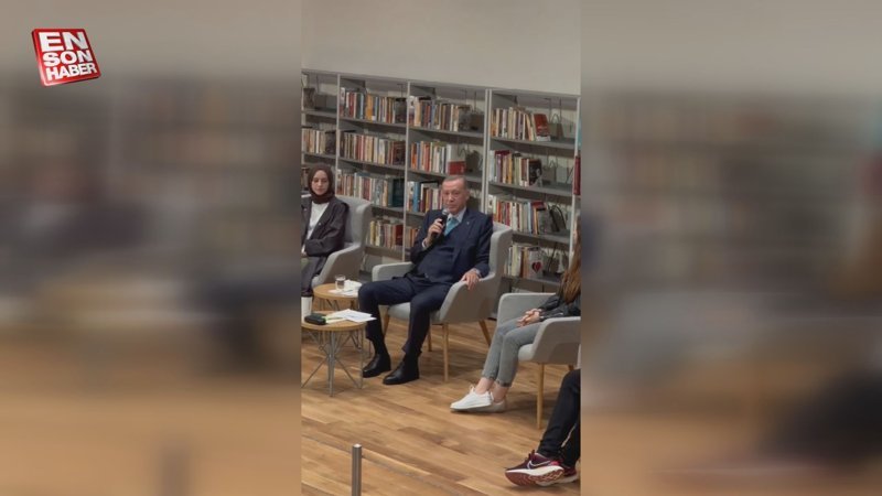 Cumhurbaşkanı Erdoğan gençlik buluşmasında şiir okudu: Zulmü alkışlamam