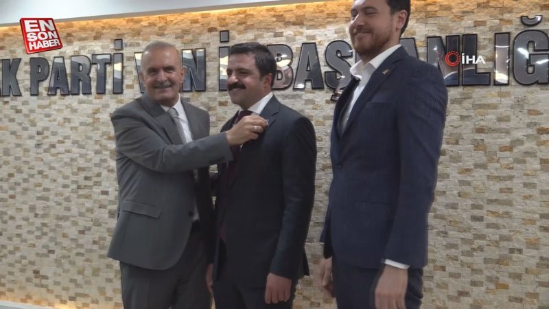 DEVA Partisi Van İl Başkanı Erdinç Peker, AK Parti'ye geçti