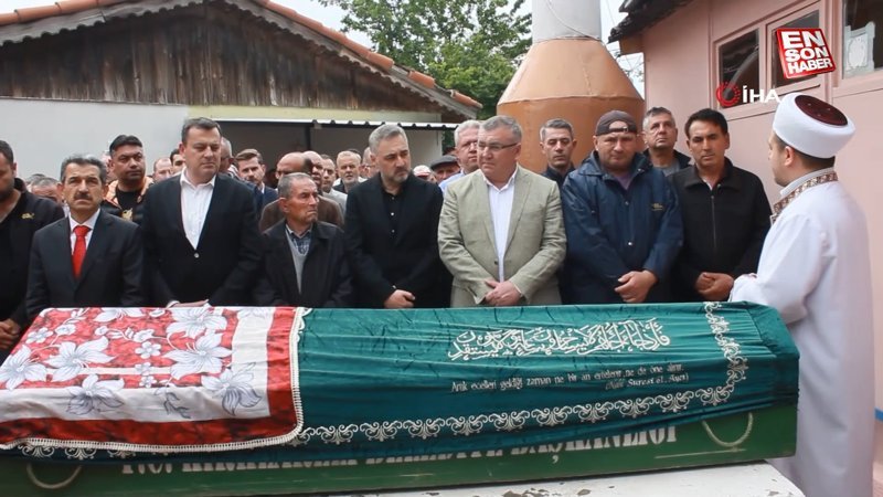 Kırklareli’nde nikahlarına bir gün kala hayatlarını kaybeden çift son yolculuklarına  uğurlandı