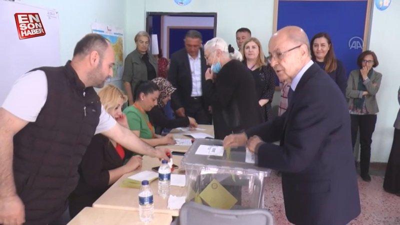 Ahmet Necdet Sezer, Ankara'da sandığa gitti