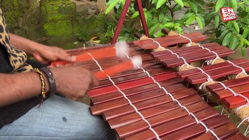 Afrika’nın en eski enstrümanlarından Balafon, hala törenlerde kullanılıyor