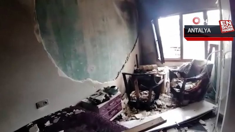 Antalya'da sarjda ısınıp patlayan telefon evin içerisini savaş alanına çevirdi
