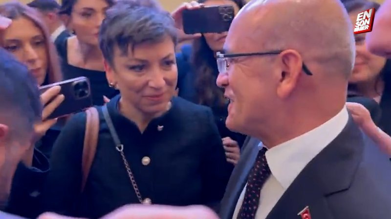 Mehmet Şimşek'e bakanlık sorusu soruldu: Ayaküstü değerlendirme yapmıyorum