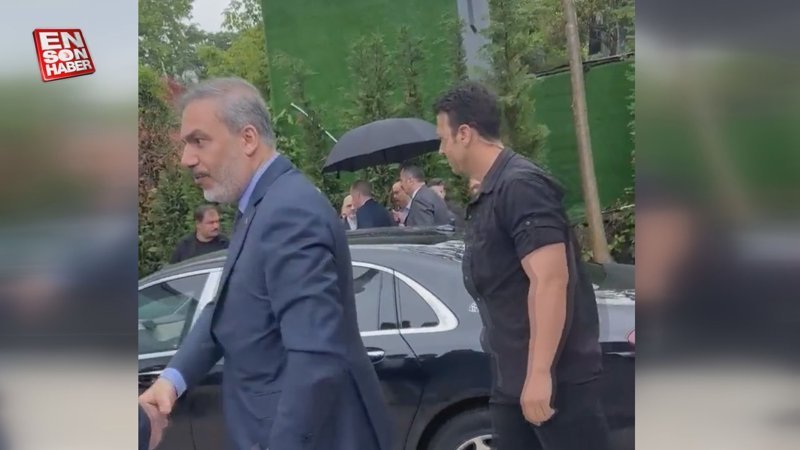 Cumhurbaşkanı Erdoğan, Mehmet Barlas'ın cenazesine Hakan Fidan ile birlikte geldi