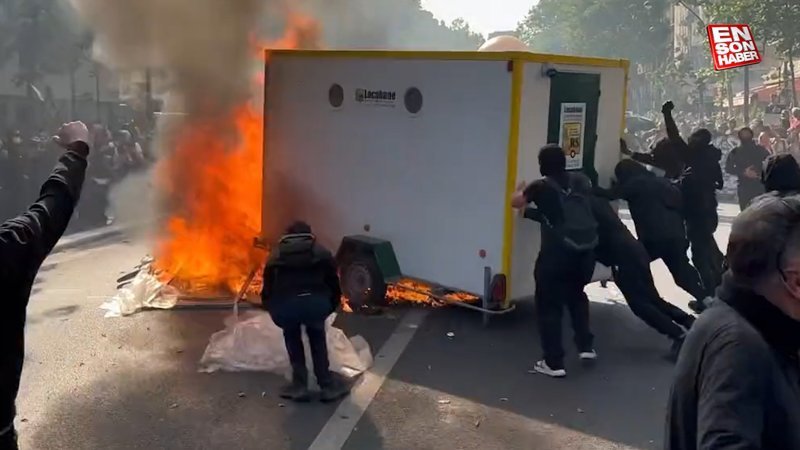 Fransa'da emeklilik yaşını yükselten reforma karşı ülke genelinde protestolar sürüyor