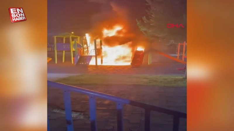 Bingöl’de çocuk parkını ateşe verdiler