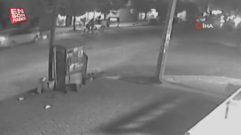 Adana'da yunus polisleri ile otomobil çarpıştı