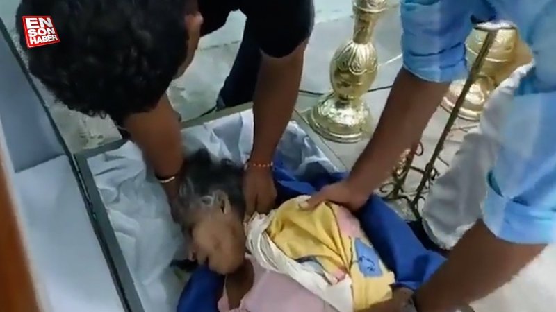 Ekvadorlu yaşlı kadın tabutta dirildi