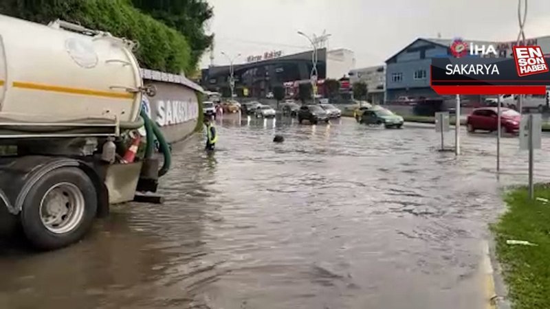 Sakarya’da caddeler göle döndü
