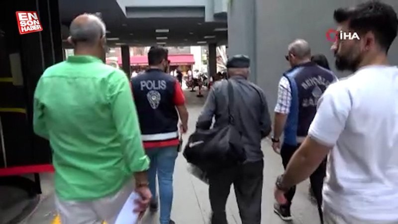 İzmit'te evinin yandığını iddia ederek para isteyen dilenci suçüstü yakalandı