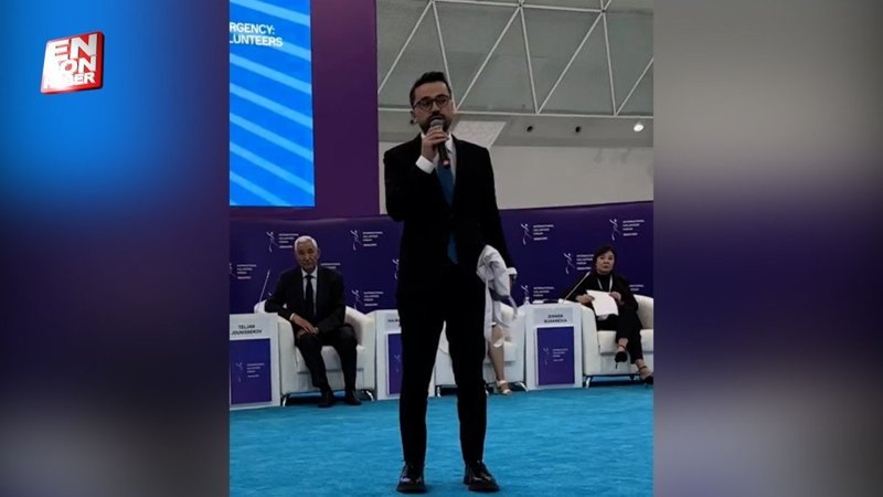 Kazakistan’da düzenlenen gönülülüler forumunda Adem Metan'a ödül