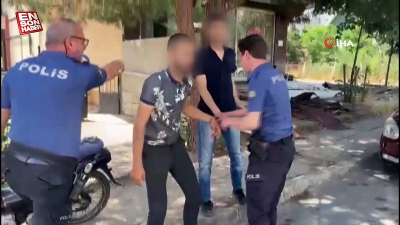 Tekirdağ'da üzerinde uyuşturucu çıkan gençlerle gazeteciler arasında ilginç diyalog