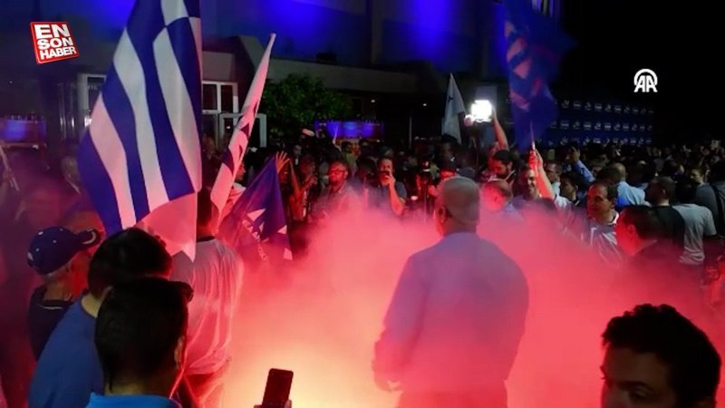Yunanistan'da Miçotakis liderliğindeki Yeni Demokrasi seçim yarışında önde