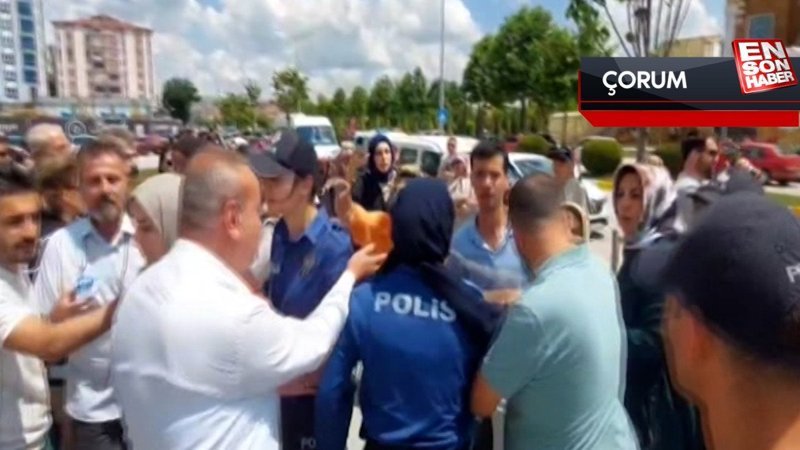 Çorum’da protokol bayramlaşmasında arbede