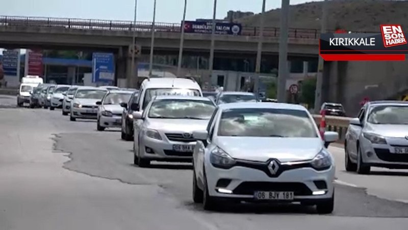 43 ilin geçiş güzergahında trafik yoğunluğu başladı
