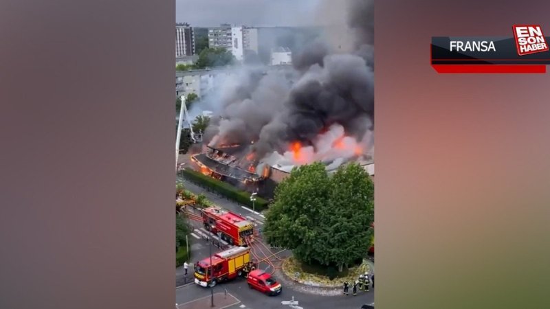 Fransa'da sokaklar alev alev