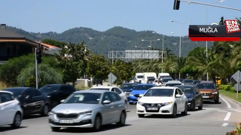 Tatilciler dönüş yolunda yoğunluk oluşturdu