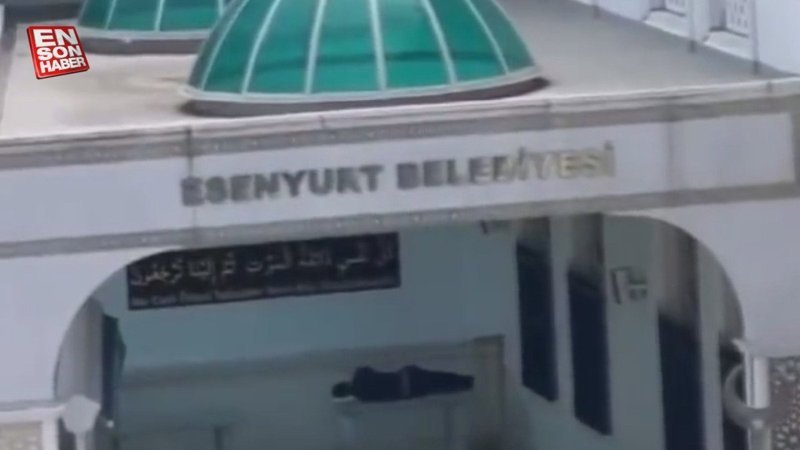 Esenyurt'ta musalla taşında uyuyakaldı