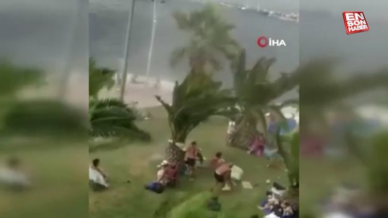 İzmir'de tatilcilere hortum engeli