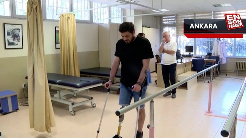 Depremde bacağını kaybeden genç, 5 ay sonra ilk adımlarını attı