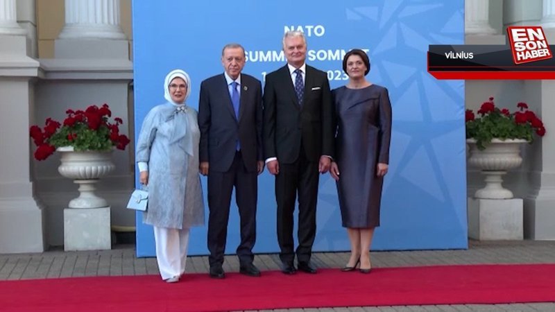 Cumhurbaşkanı Erdoğan ve eşi Emine Erdoğan, NATO Zirvesi akşam yemeğine katıldı