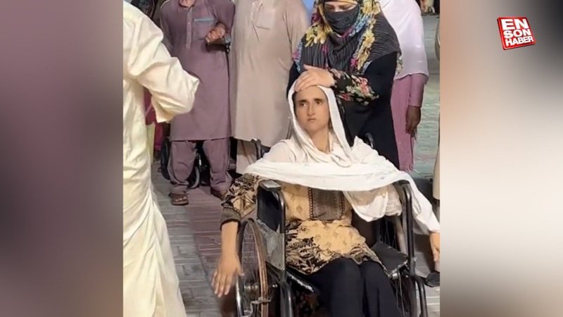 Tekerlekli sandalyede oturan kadının iyileşme anları