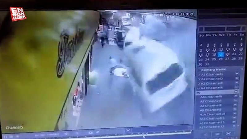 Johannesburg'da doğalgaz hattı patladı: Araçlar havaya uçtu