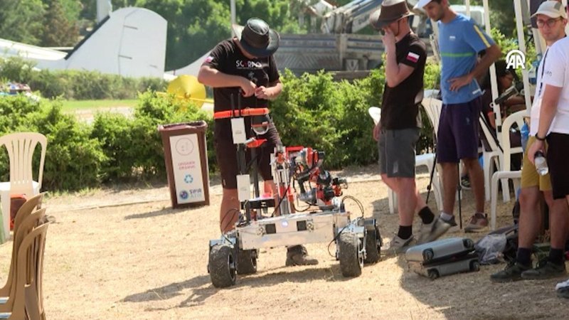 Uzay tutkunu gençler, Gezegen Gezgini Yarışması'nda buluştu