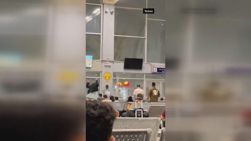 Yemen'de fırtına havaalanında camları patlattı