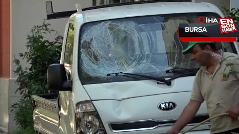 Bursa'da cam balkon takarken düşen genç hayatını kaybetti